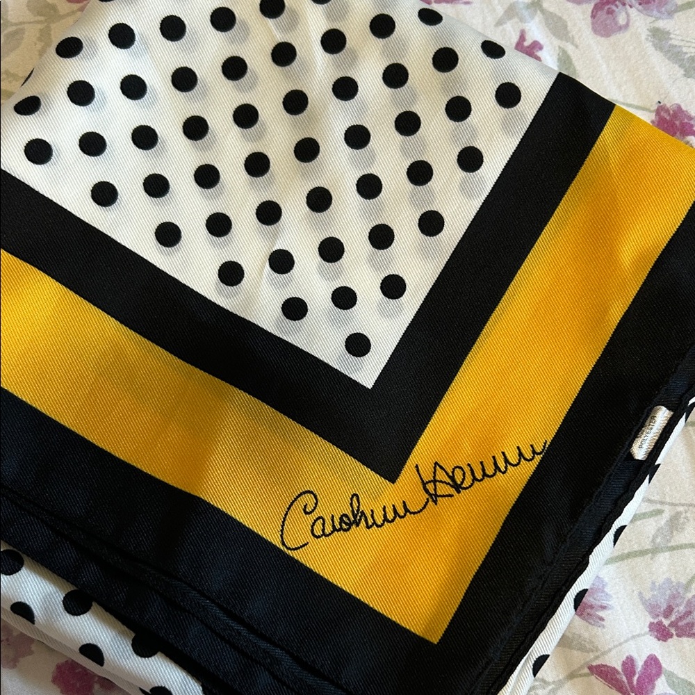Carolina Herrera Black and Yellow Patterned Scarf